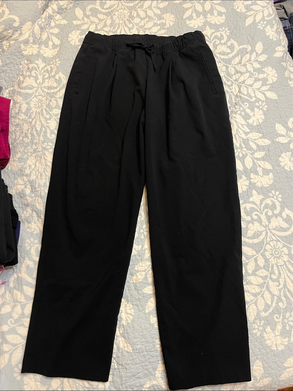 Old Navy Black Drawstring Pleated Straight-Leg Pants